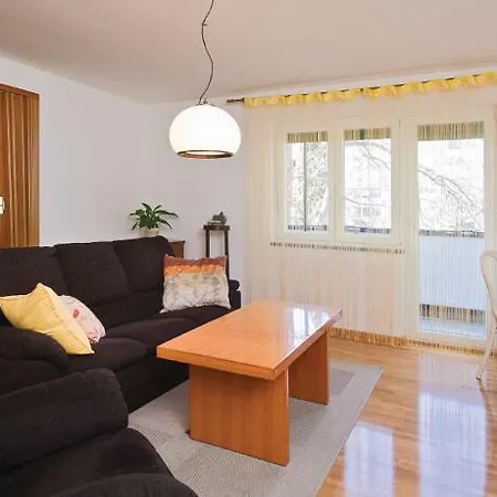 Two-bedroom In * بولا