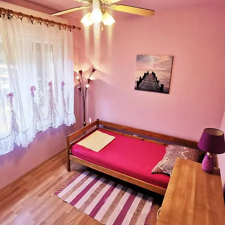Two-bedroom In بيت للعطل بولا