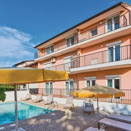 Two-bedroom In بيت للعطل