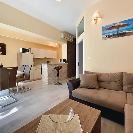 Two-bedroom In بولا