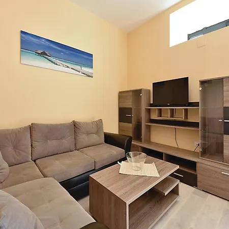 Two-bedroom In * Pula