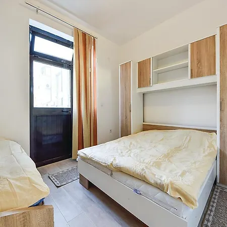 Two-bedroom In بيت للعطل بولا