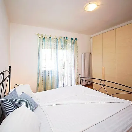 Дом отдыха Two-Bedroom Holiday Home In Pula