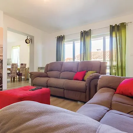 Two-bedroom In Póla