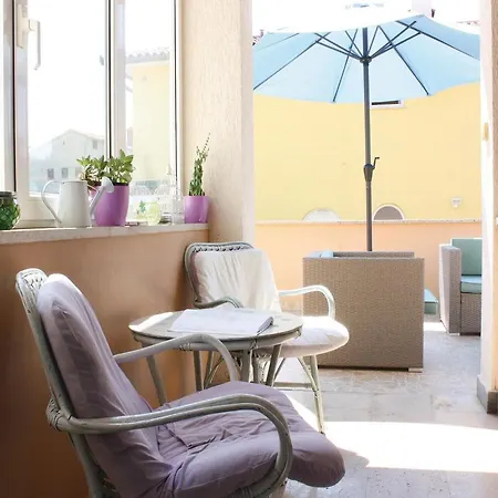 Two-Bedroom Holiday Home In Pula * Пула