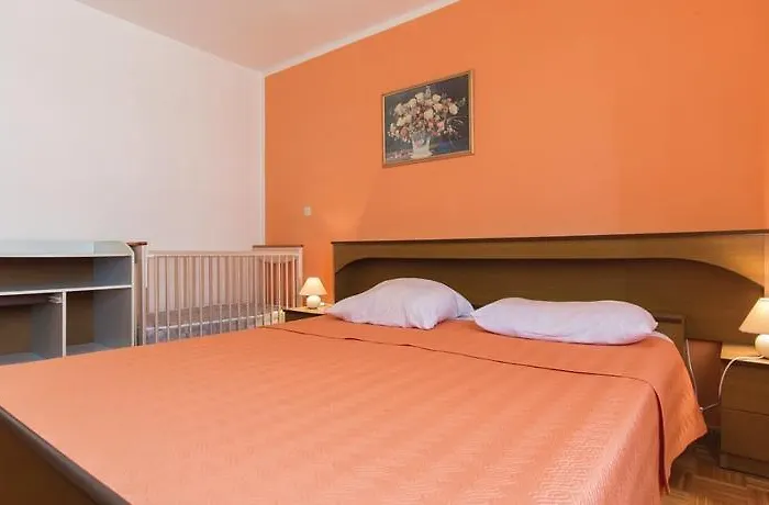 Two-bedroom In * بولا