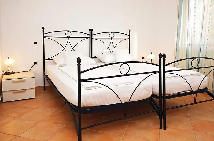 Two-bedroom In 普拉