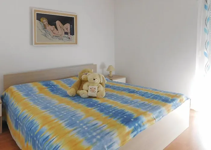 Two-bedroom In 普拉