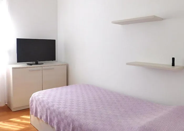 Two-bedroom In بيت للعطل