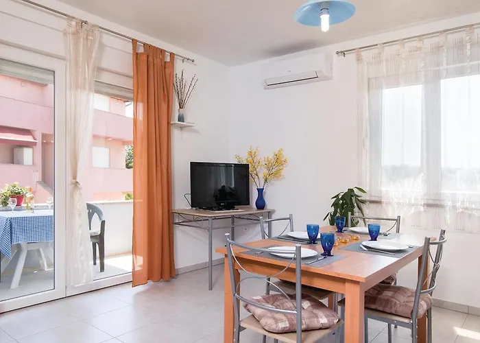 Two-bedroom In بولا