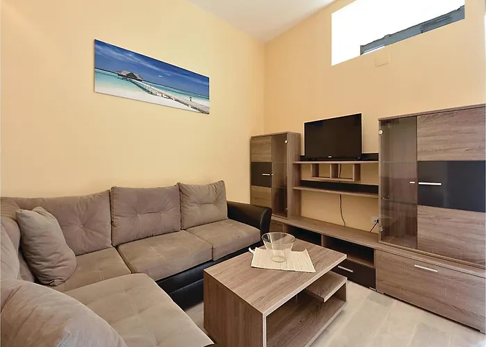 Two-bedroom In * بولا