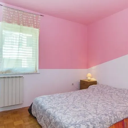 Ferienhaus Two-bedroom In Pula