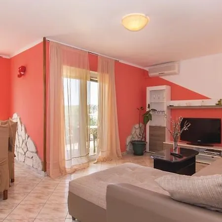 Two-bedroom In * Pula