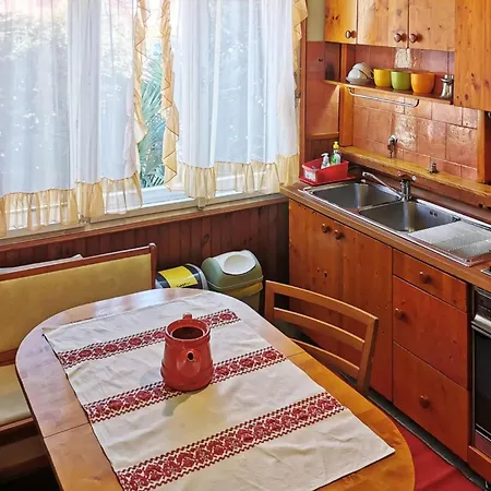 Ferienhaus Two-bedroom In Pula