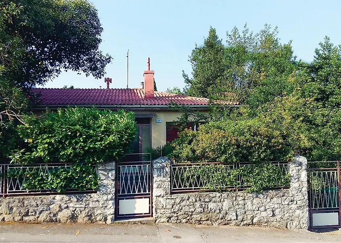 בית נופש Two-bedroom In *